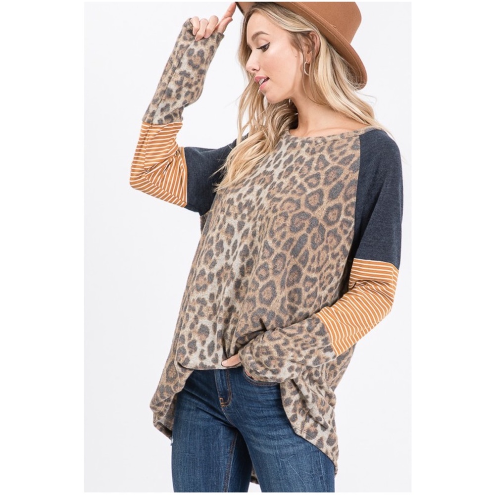 01 Leopard Print Striped Loose Fit  Top - Picture 7 of 7